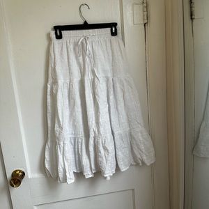 MIDI white high waisted skirt